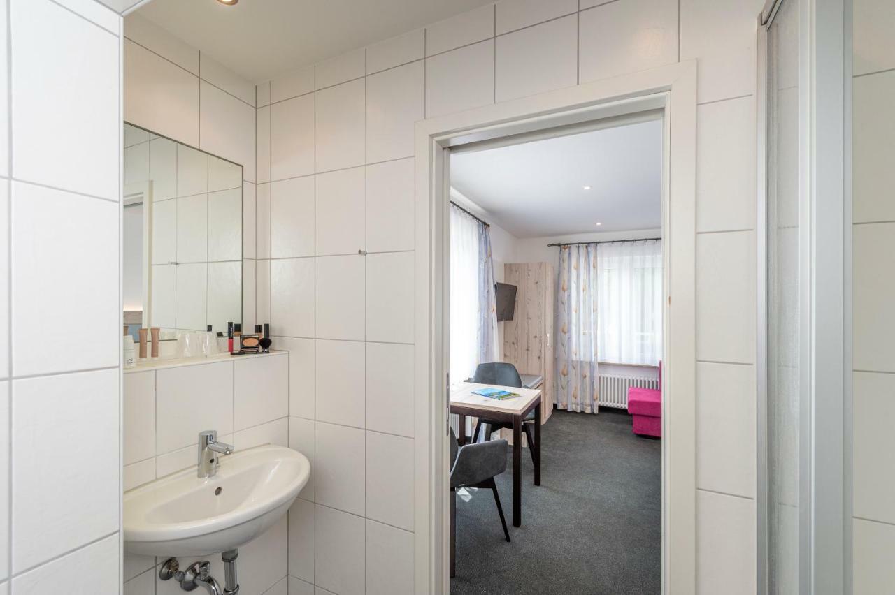 Gaestehaus Holzer Konstanz Bilik gambar